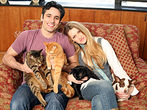 David and Stacie Forman and their adopted furry family, Webster, Rudi, Vanessa, and Baron, the inspiration for their Weruva brand of pet foods.