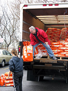 This spring, the NYCFCI distributed 8,000 pounds of Iams cat food to 80 feral cat caretakers who use the NYC Feral Cat Database. (Photo by Meredith Weiss)